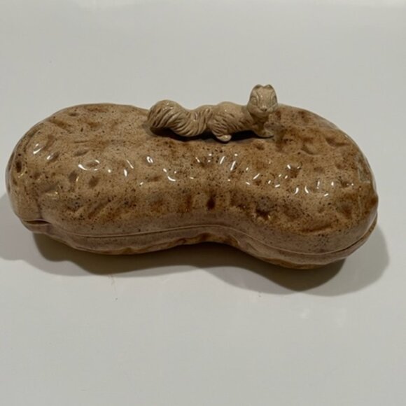 Peanut with Squirrel Ceramic Pottery Glazed trinket dish Candy storage dish - Picture 1 of 6
